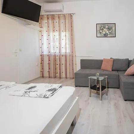 Floral Apartment