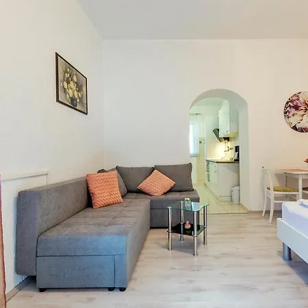 Floral Apartment *