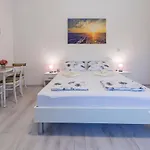 Floral Pula